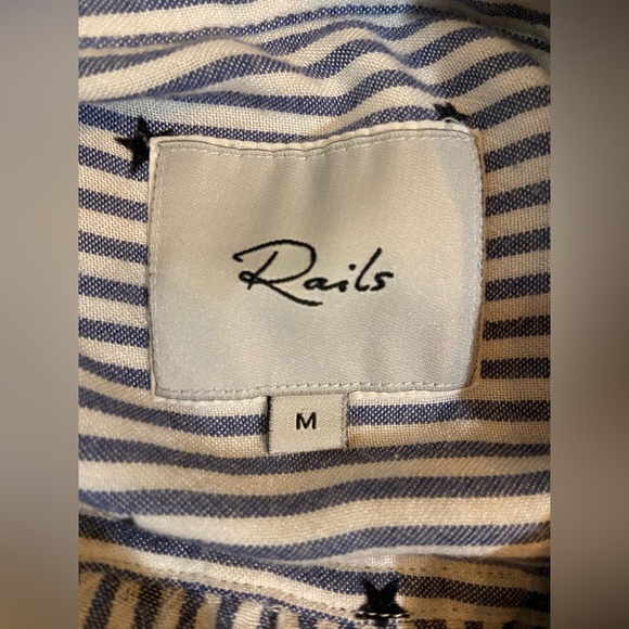 Rails Taylor Button Down ⭐️ - Picture 5 of 7